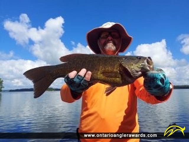 19" Smallmouth Bass caught on Namakan Lake