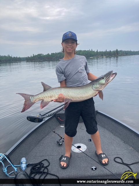 47" Muskie caught on Winnipeg River 