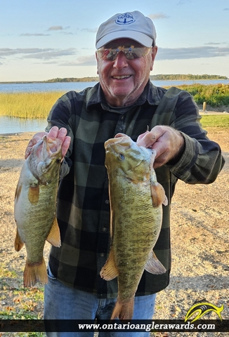 18" Smallmouth Bass caught on Lake of the Woods