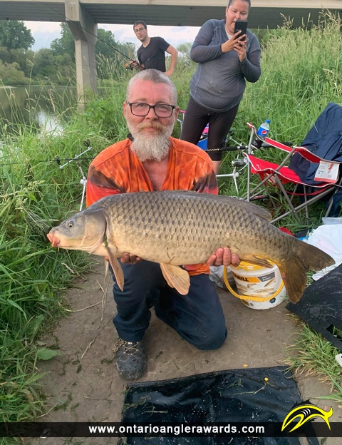 32" Carp caught on Komoka River on the Thames