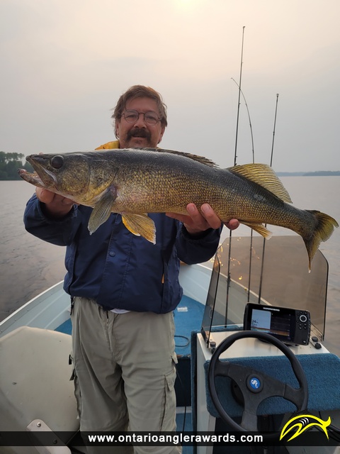 30" Walleye caught on Minisinakwa Lake