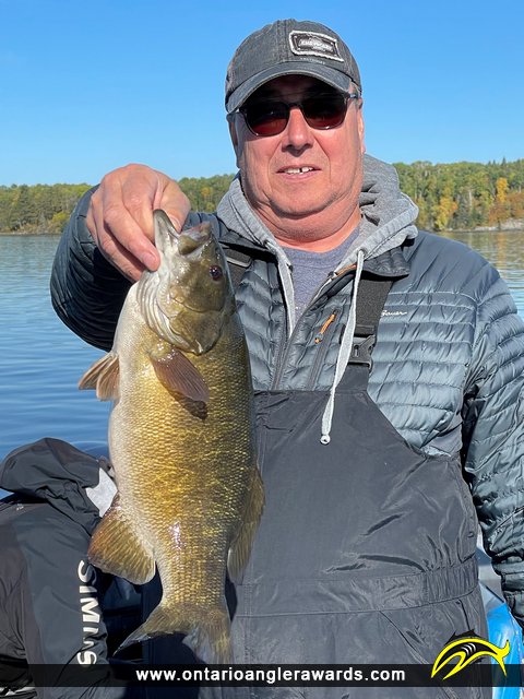 18.5" Smallmouth Bass caught on Lake of the Woods