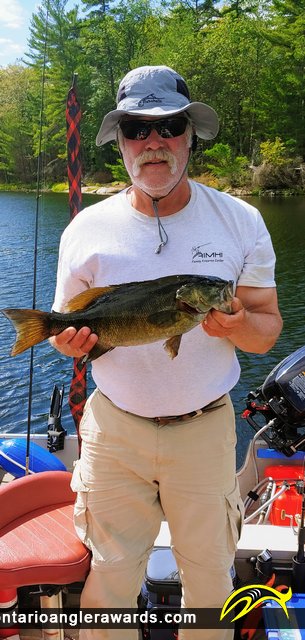 20" Smallmouth Bass caught on Georgian Bay