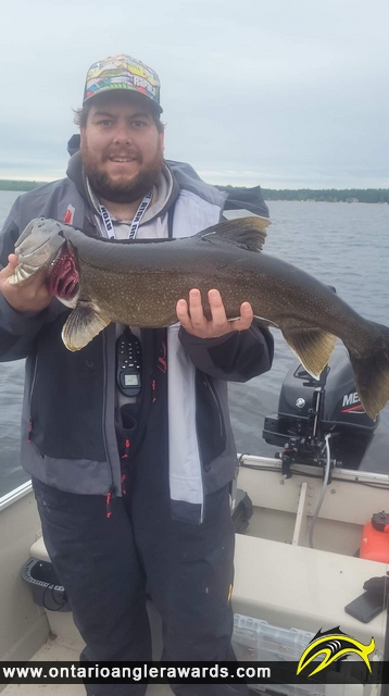 35" Lake Trout caught on Round lake