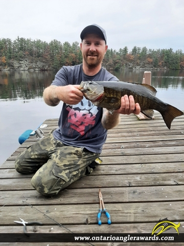 19.5" Smallmouth Bass caught on Muldrew Lake