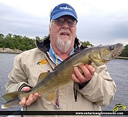 25" Walleye caught on Lake of the Woods
