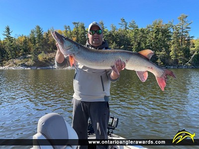 53" Muskie caught on Lake of the Woods