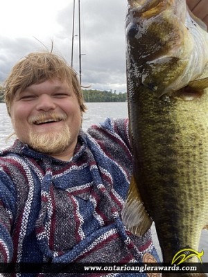 19.5" Largemouth Bass caught on Ahmic Lake