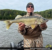 28" Walleye caught on English River System