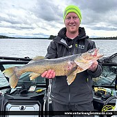 29" Walleye caught on Kenogamissi Lake