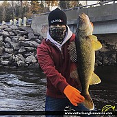 27" Walleye caught on Ottawa River 