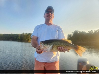 19.5" Largemouth Bass caught on Newboro lake