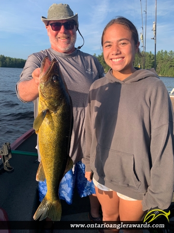 25" Walleye caught on Dollars Lake