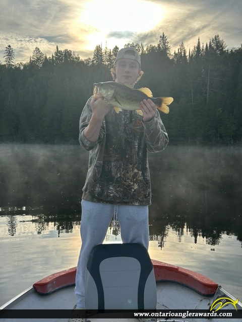 18" Largemouth Bass caught on Mephisto lake
