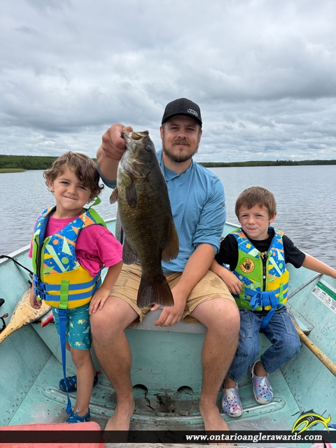 18" Smallmouth Bass caught on Expanse Lake