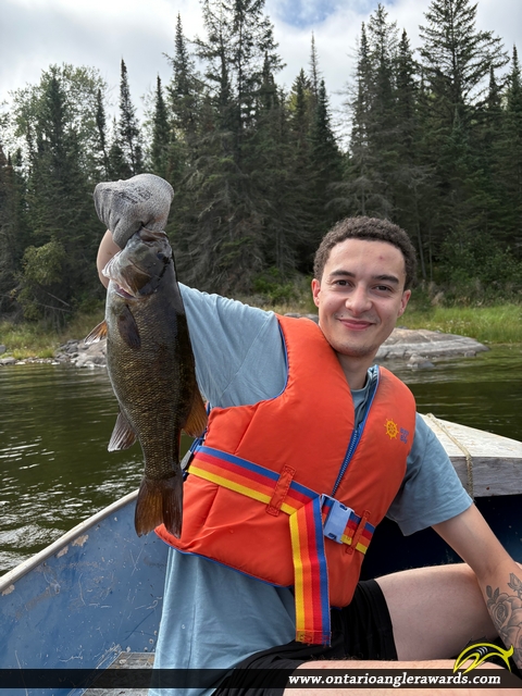 17.5" Smallmouth Bass caught on Winnipeg River