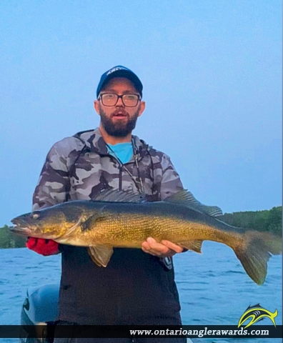 27" Walleye caught on Bobs Lake 