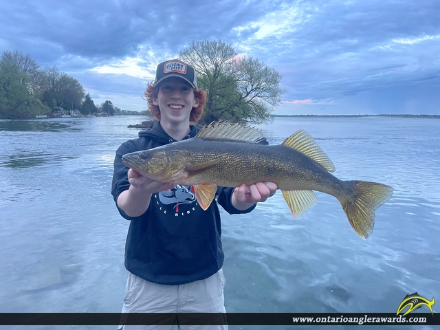 27" Walleye caught on St. Lawrence River