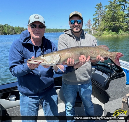 43" Muskie caught on Lake of the Woods