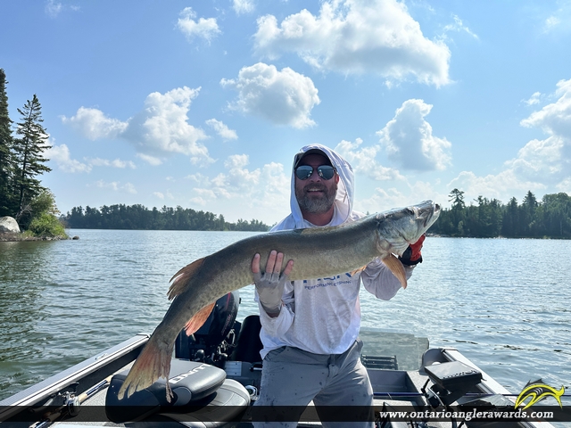 48" Muskie caught on Lake of the Woods