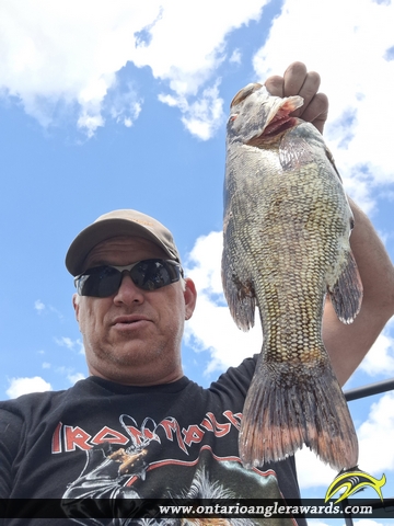 17" Smallmouth Bass caught on Wahnapitei River