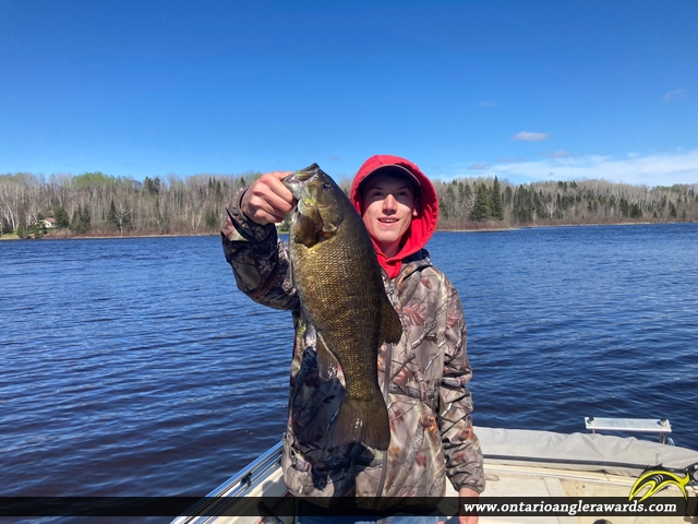 20" Smallmouth Bass caught on Long lake 