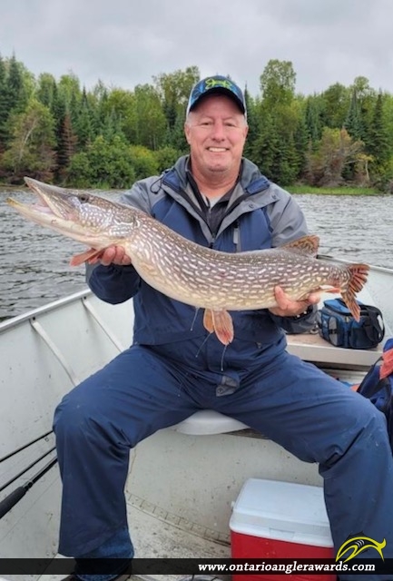 39" Northern Pike caught on Pakwash Lake