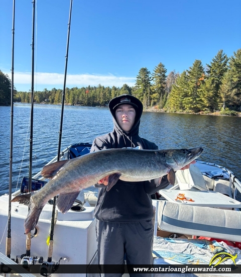 40" Muskie caught on Lake Nipissing