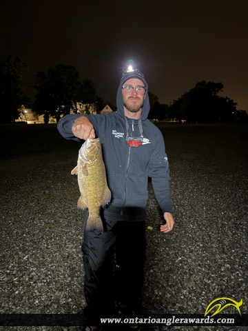 20" Smallmouth Bass caught on Upper Niagara River