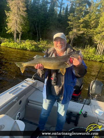 32" Walleye caught on Hobon Lake