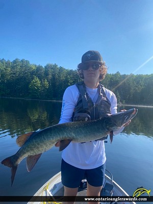 39.75" Muskie caught on Trout lake